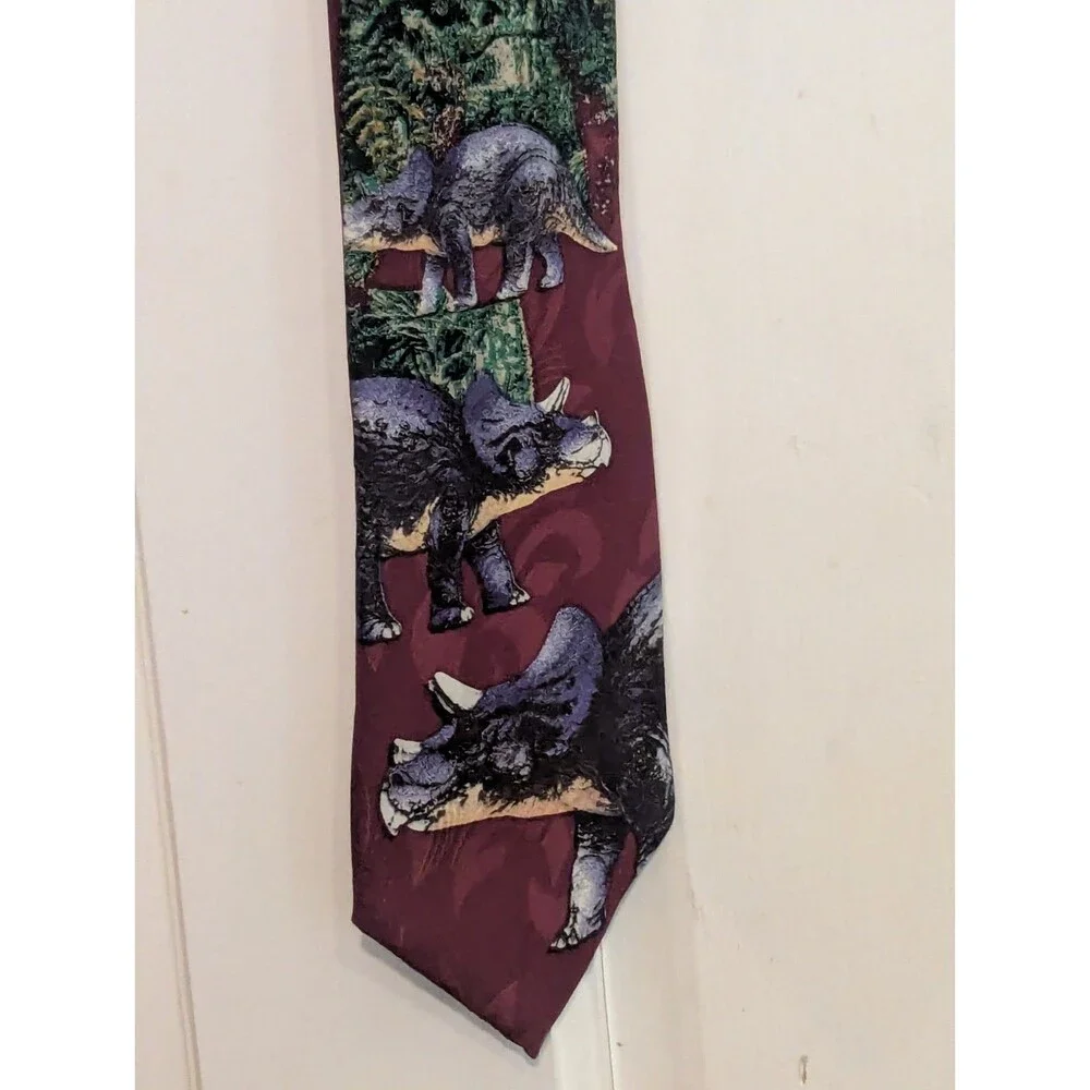 Vtg 1993 Jurassic Park Triceratops Necktie MBP Maroon Dinosaur Movie Promo Tie